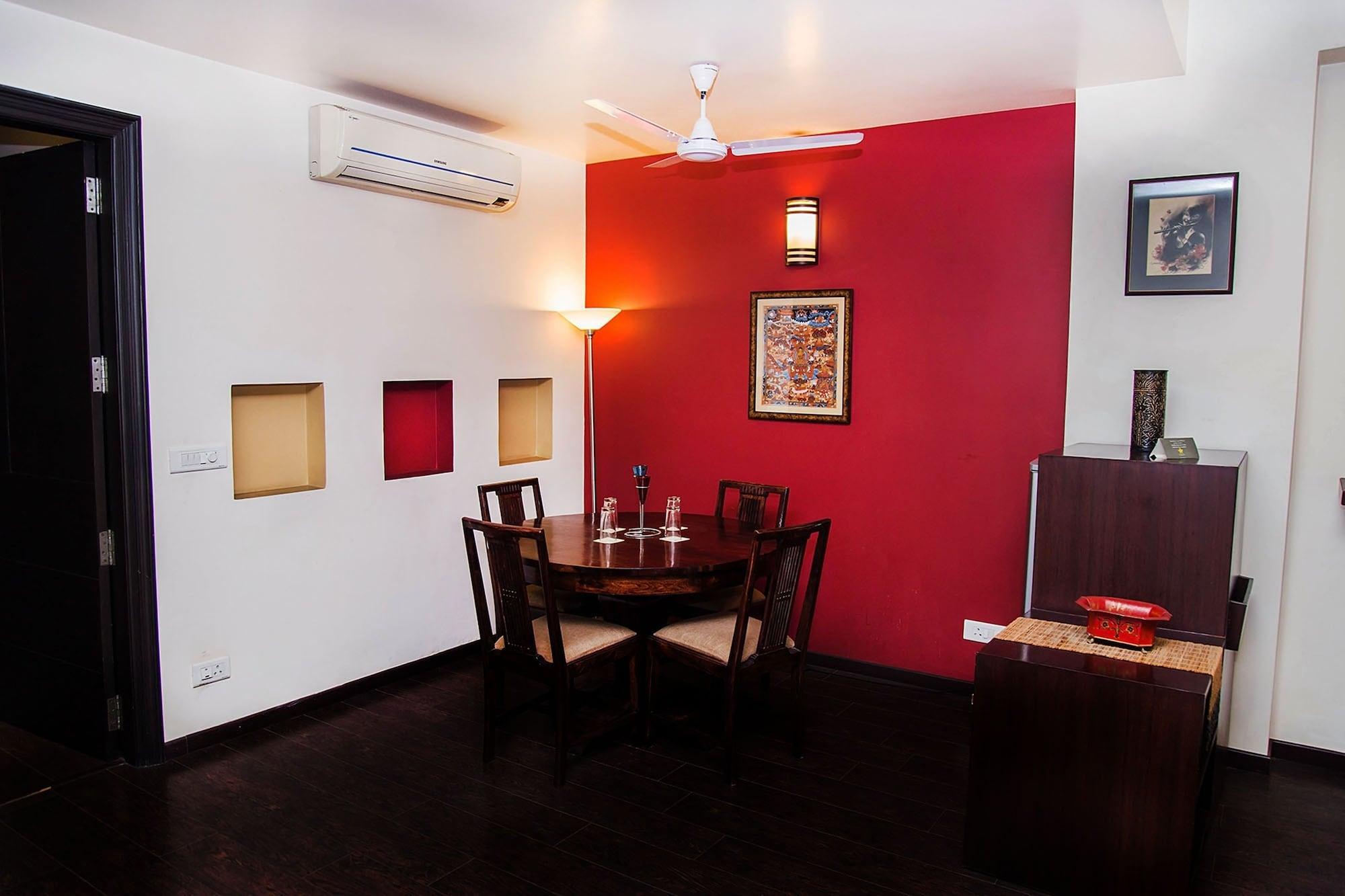 Mantra Amaltas Hotell New Delhi Exteriör bild